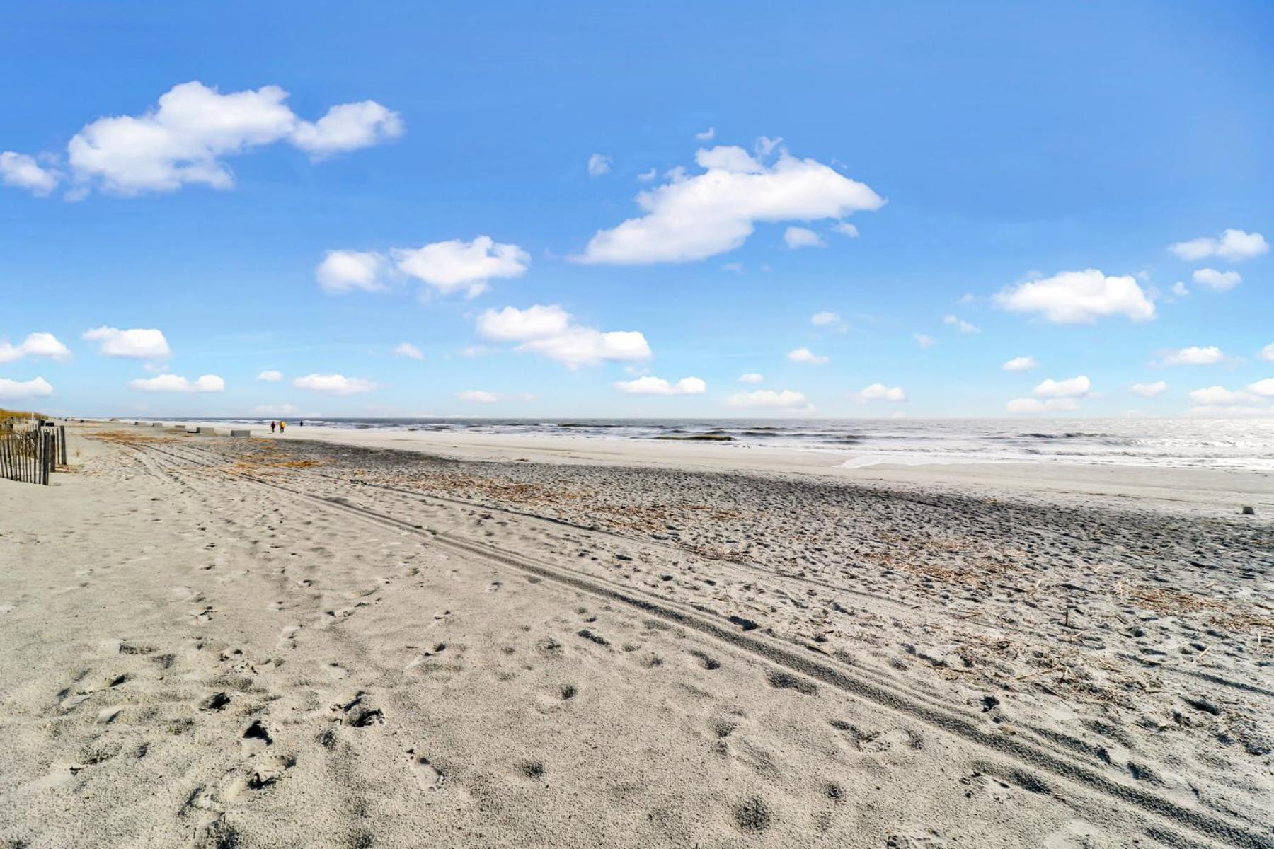 The Breakers #220 Beach Condo, Beautiful Ocean View At Coligny Beach, 4 N Forest Beach Drive Hilton Head, Walk To All Shops Restaurants, Renovated Jan 2024, Vacation Rental Hhi Llc Hilton Head Island Eksteriør bilde