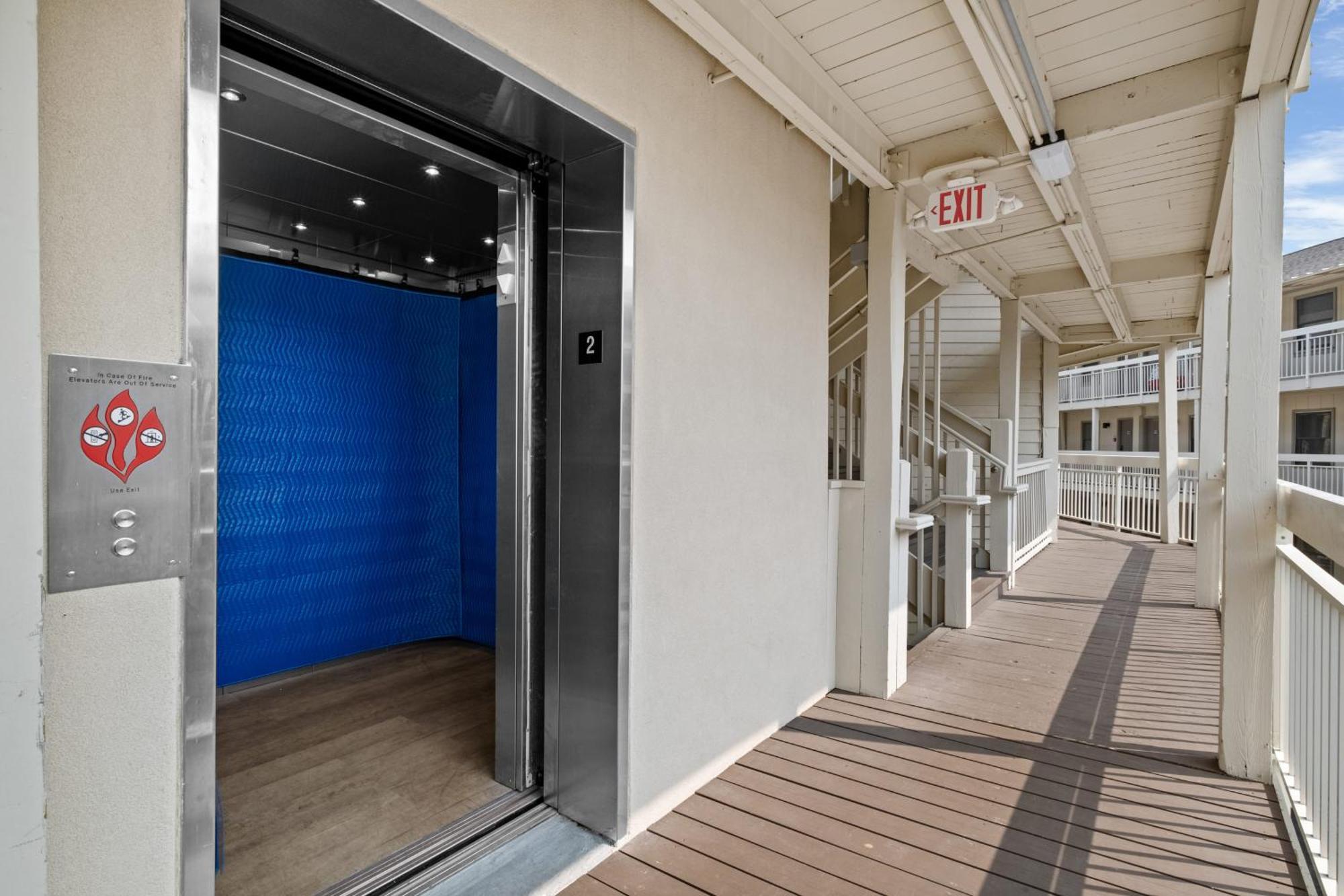 The Breakers #220 Beach Condo, Beautiful Ocean View At Coligny Beach, 4 N Forest Beach Drive Hilton Head, Walk To All Shops Restaurants, Renovated Jan 2024, Vacation Rental Hhi Llc Hilton Head Island Eksteriør bilde