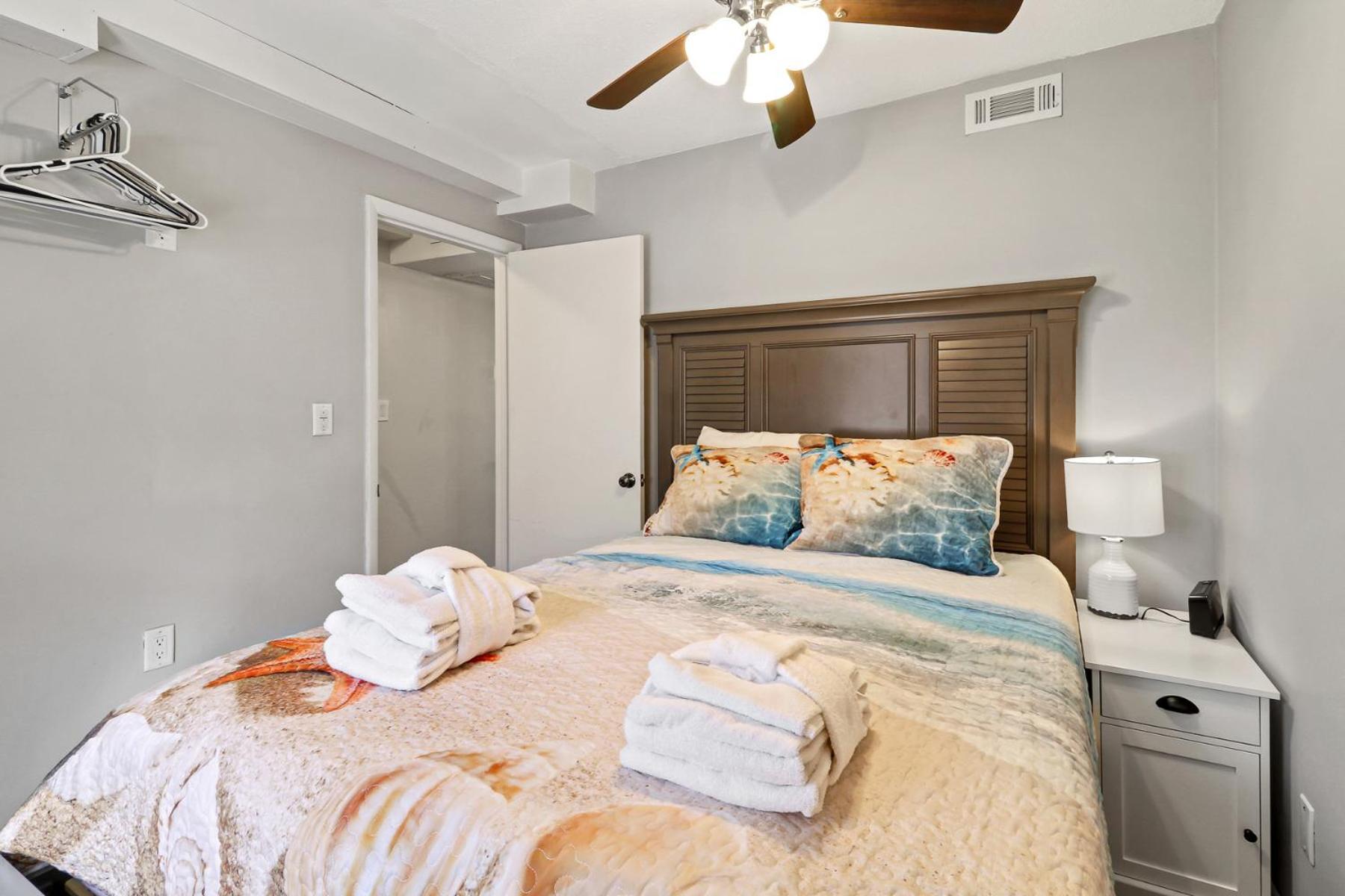 The Breakers #220 Beach Condo, Beautiful Ocean View At Coligny Beach, 4 N Forest Beach Drive Hilton Head, Walk To All Shops Restaurants, Renovated Jan 2024, Vacation Rental Hhi Llc Hilton Head Island Eksteriør bilde