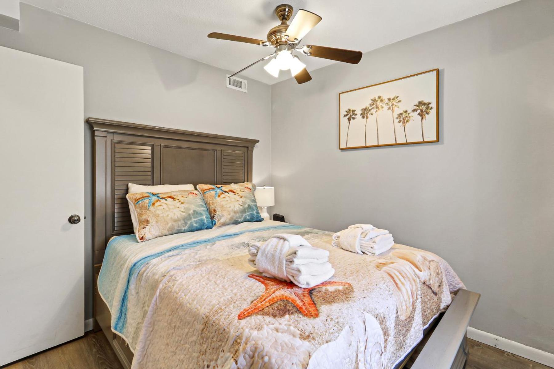 The Breakers #220 Beach Condo, Beautiful Ocean View At Coligny Beach, 4 N Forest Beach Drive Hilton Head, Walk To All Shops Restaurants, Renovated Jan 2024, Vacation Rental Hhi Llc Hilton Head Island Eksteriør bilde